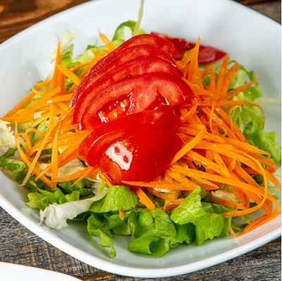 Foto de ensalada Mix de lechugas, zanahoria y cherry en etiqueta de producto